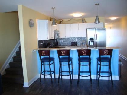 Put-in-Bay Waterfront Condo #204 - image 9