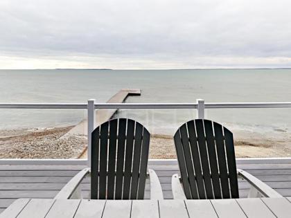 Put-in-Bay Waterfront Condo #104 - image 6