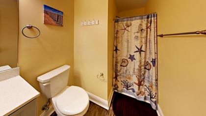 Put-in-Bay Waterfront Condo #104 - image 13