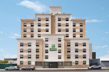 Holiday Inn Express - Jamaica - JFK AirTrain - NYC an IHG Hotel - image 11