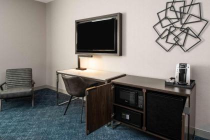 Holiday Inn Express - Boston South - Quincy an IHG Hotel - image 1