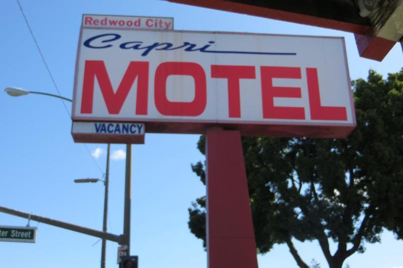 Capri Motel - main image