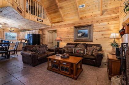 Cross Timber Lodge- 3 bedroom & loft and game tables - Best Views in entire area! Hot Tub and Grill