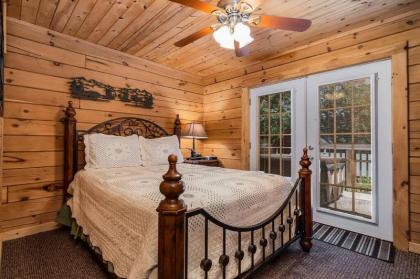 Amazing Premium Cabin HotTub Piano Near Shows Near Big Cedar Jacuzzi Tub - Great Getaway - image 5