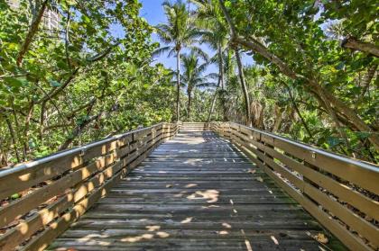 Cozy Singer Island Condos - Walk to the Beach - image 11