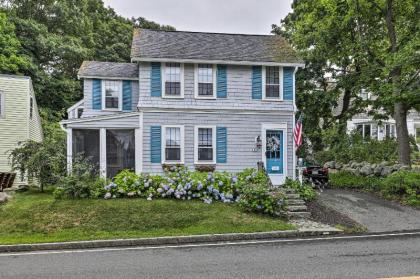 Dreamy Rockport Getaway Less than Half mile to Coast