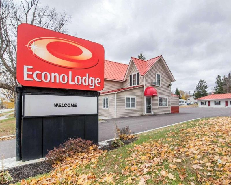 Econo Lodge - main image