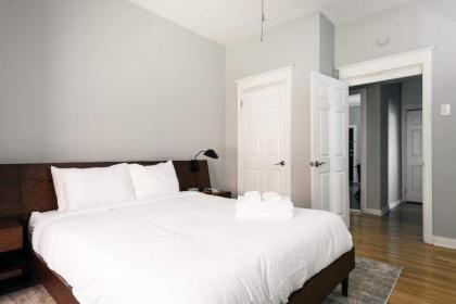 Spacious CWE 3BR near BJC by Zencity - image 9