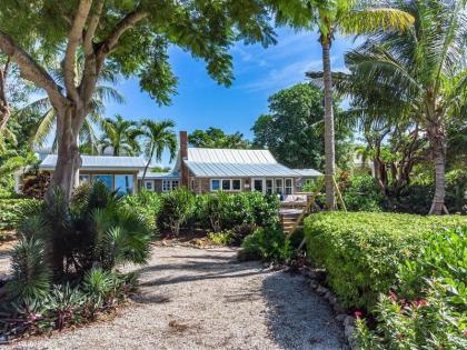 Captiva Charm - image 10