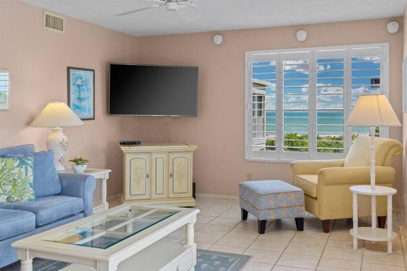 Stunning Beachfront Sanctuary at Sanibel Surfside - image 4