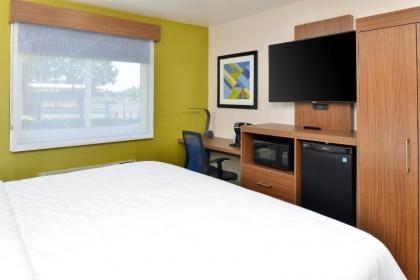 Holiday Inn Express - Santa Rosa North an IHG Hotel - image 10