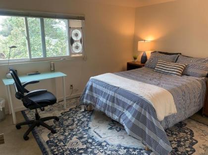 Gorgeous Queen Bedroom in Lg Saratoga House   Cars Available Saratoga California