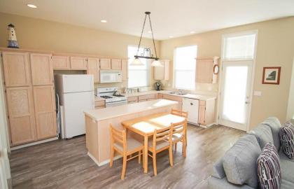 Seaside Vacation Rental - image 14