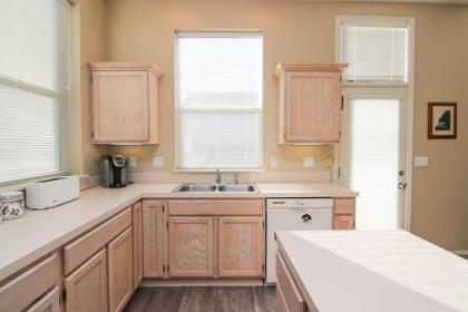 Seaside Vacation Rental - image 15