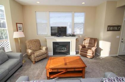 Seaside Vacation Rental - image 10