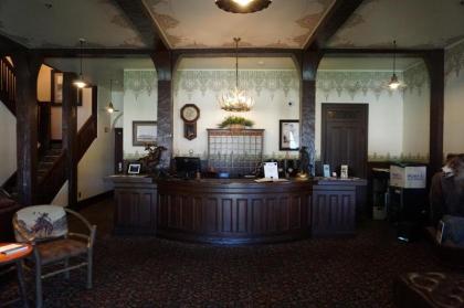 The Historic Sheridan Inn - image 4