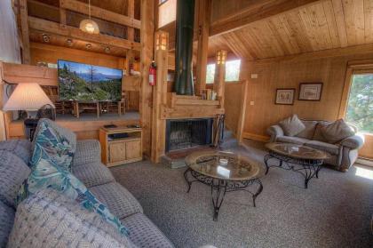 Woodys Clubhouse by Lake Tahoe Accommodations - image 12