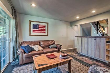 Rustic Townhouse with Fireplace 1 Mi to Chairlift! - image 5