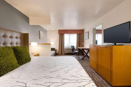 Best Western PLUS Peppertree Airport Inn - image 9