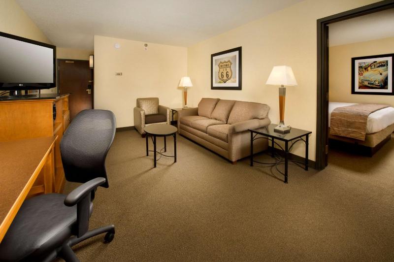 Drury Inn & Suites Springfield - image 6