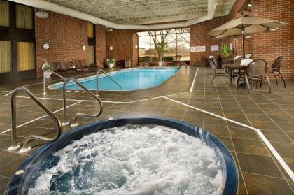 Drury Inn & Suites Springfield - image 12