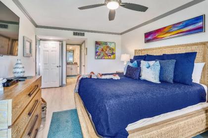 Land's End #202 building 10 - BEACHFRONT / FULLY REMODELED!! - image 8