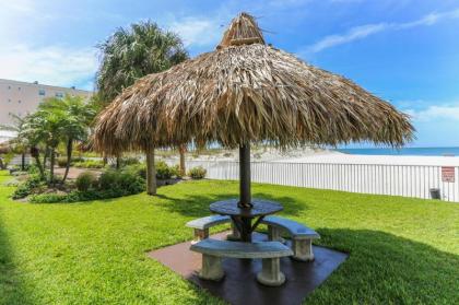 Sea Breeze 401 NEW! Amazing Beach Front/Walk to John's Pass! - image 13