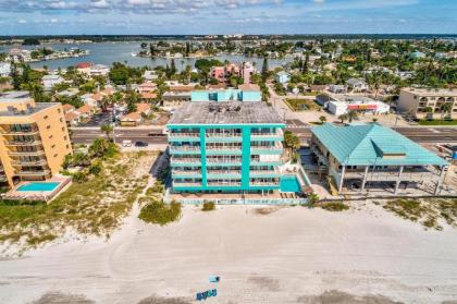 Arena De Madeira -Beach Front-Pool-Walk to John's Pass- 1 - image 9