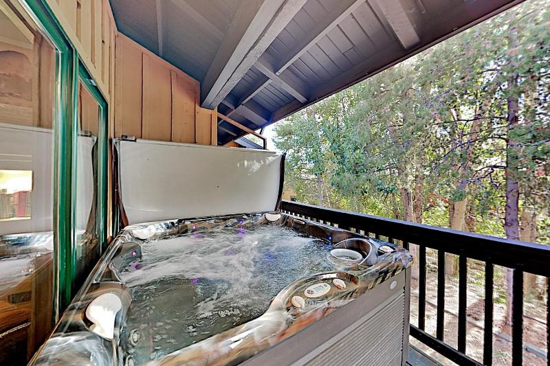 Mountain-Chic Townhome with Private Hot Tub & Pool townhouse - image 3