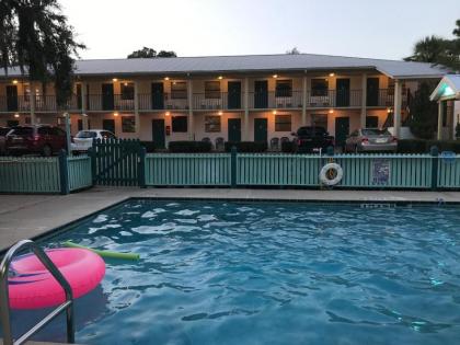 Steinhatchee River Inn and Marina - image 9