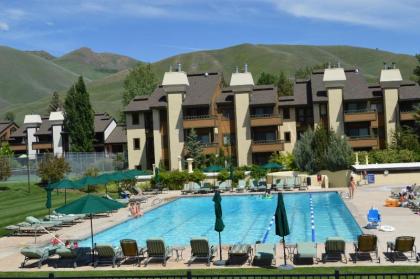 Snowcreek Condominiums Summer Pool with Sun Valley Amenities - image 11