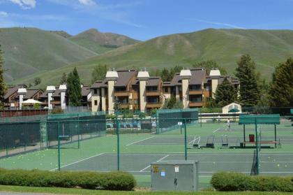 Snowcreek Condominiums Summer Pool with Sun Valley Amenities - image 12