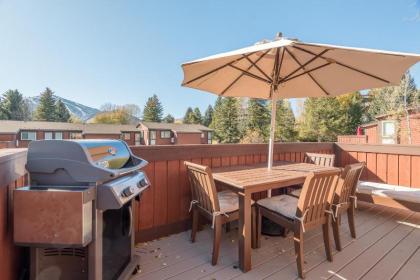 Atelier Condo with access to Sun Valley pool hot tub tennis and golf