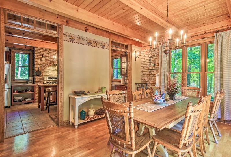 Lakefront Superior Cottage with Deck and Boat Dock - image 5