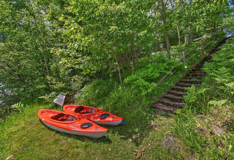 Lakefront Superior Cottage with Deck and Boat Dock - image 7