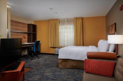 TownePlace Suites Tampa North I-75 Fletcher - image 12