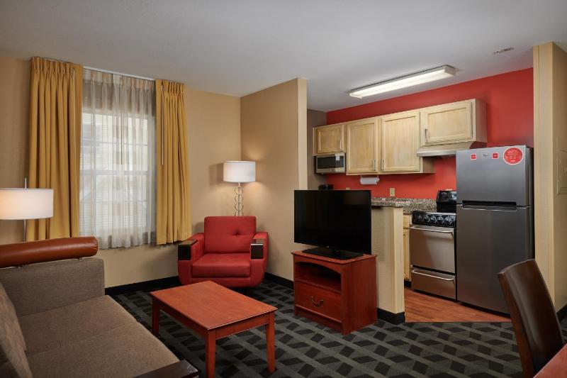 TownePlace Suites Tampa North I-75 Fletcher - image 6