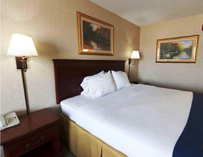 Holiday Inn Express and Suites Thomasville an IHG Hotel - image 4