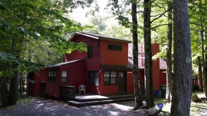 Chalet renovated Near Casino Camelback  Kalahari water park Mount Pocono