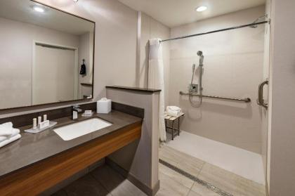 Fairfield Inn & Suites by Marriott Phoenix West/Tolleson - image 11