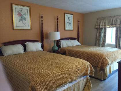 Pelican Inn & Suites