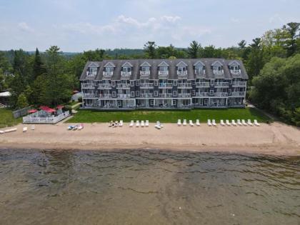 304 North Shore Inn - image 15