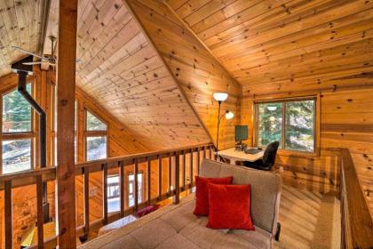 Airy Alpine Cabin with Deck 5 Mi to Donner Lake - image 10