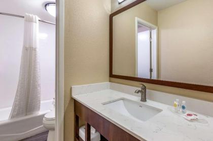 Comfort Suites At Sabino Canyon - image 10