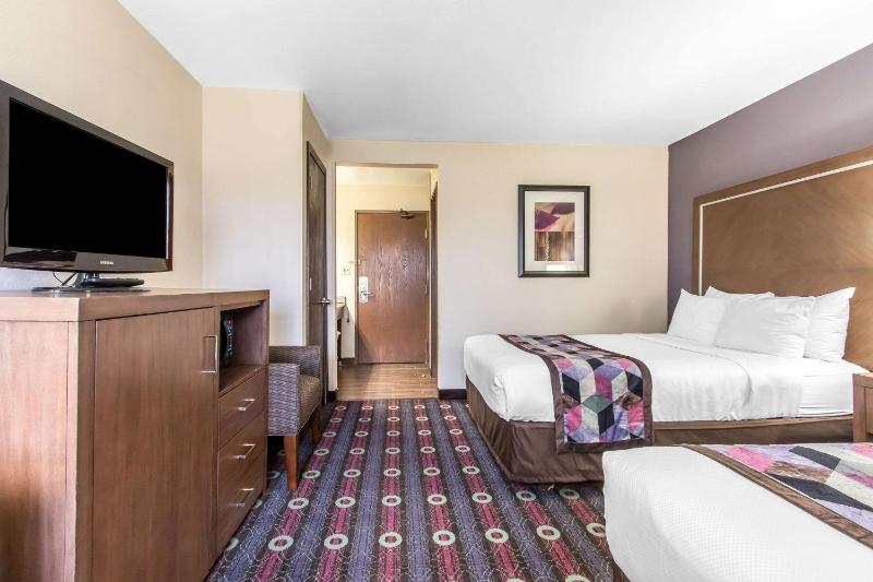 Comfort Inn Midtown - image 5