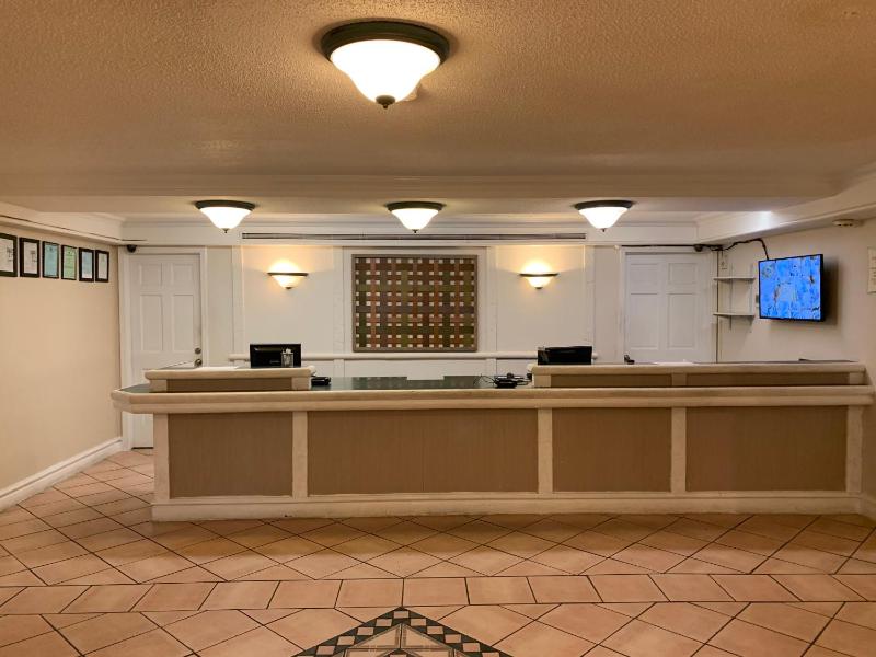 Travelodge by Wyndham Tuscaloosa - image 5