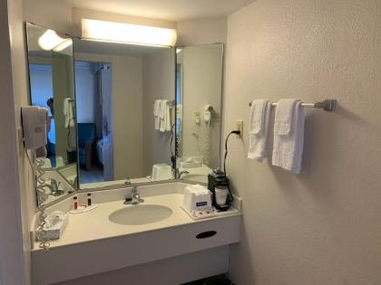 Travelodge by Wyndham Tuscaloosa - image 10