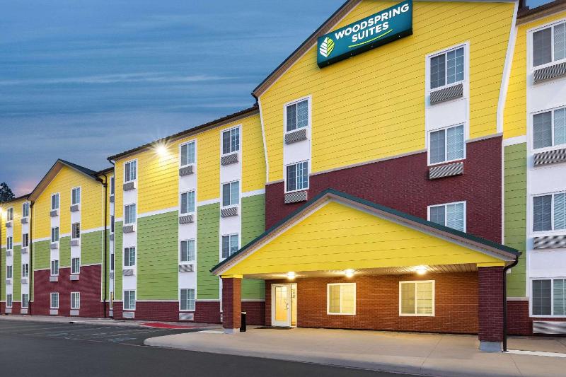 WoodSpring Suites Tyler Rose Garden - image 5