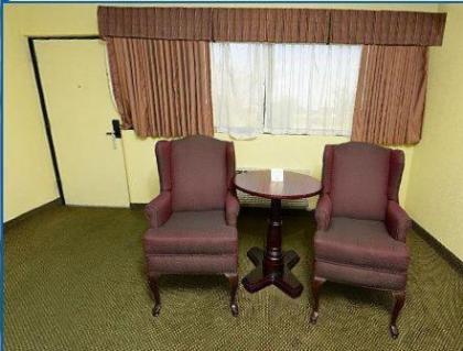 America's Best Value Inn and Suites - image 12