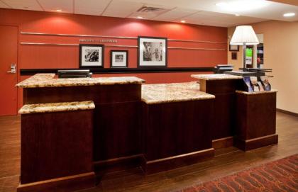 Hampton Inn & Suites Aberdeen - image 9